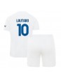 Billige Inter Milan Lautaro Martinez #10 Bortedraktsett Barn 2023-24 Kortermet (+ Korte bukser)